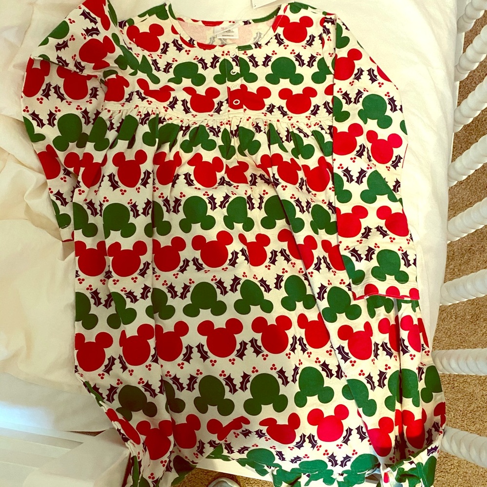Hanna Andersson Mickey Christmas night gown size 8